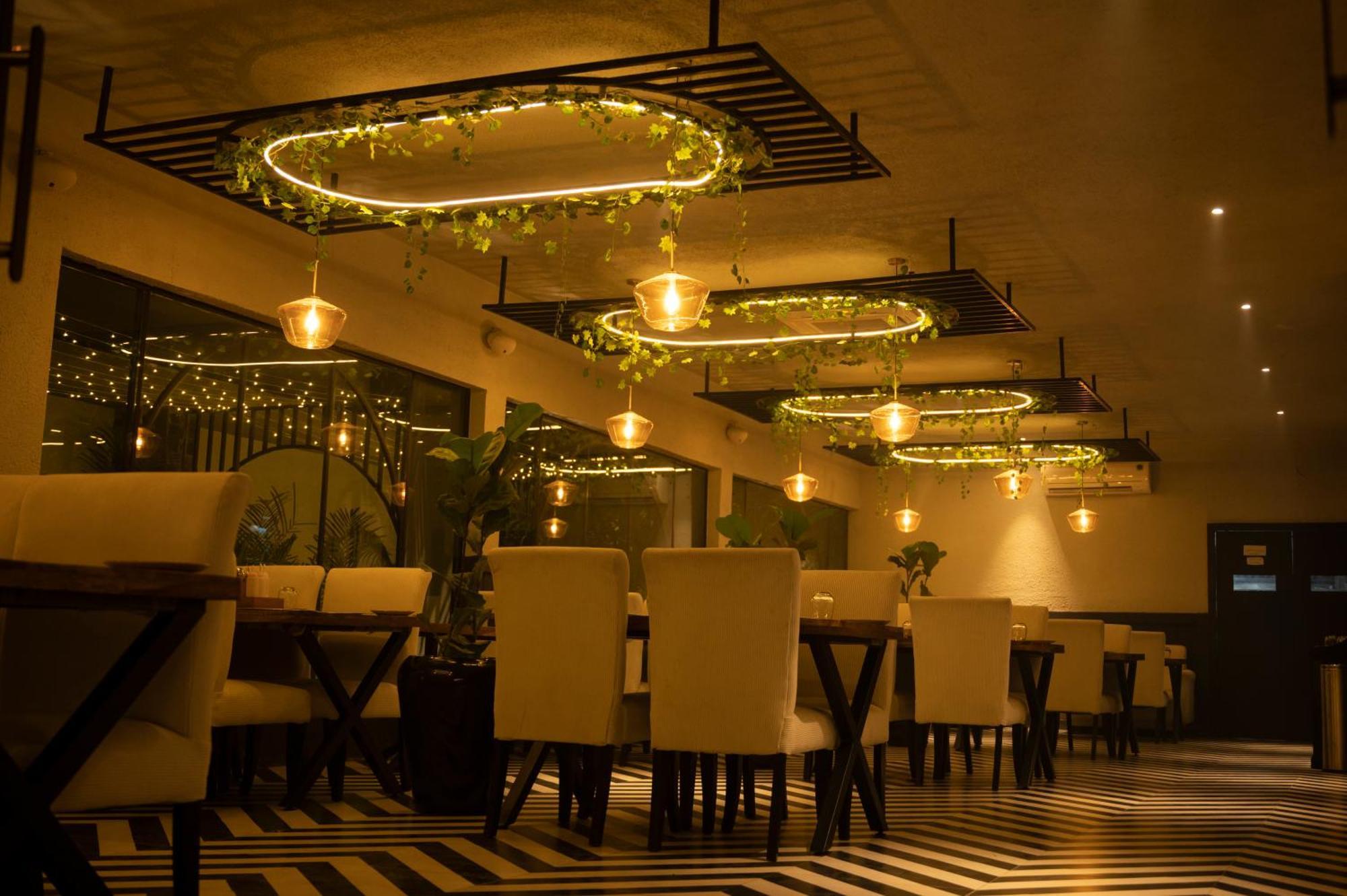 Vintclub Resort Lucknow Exterior photo