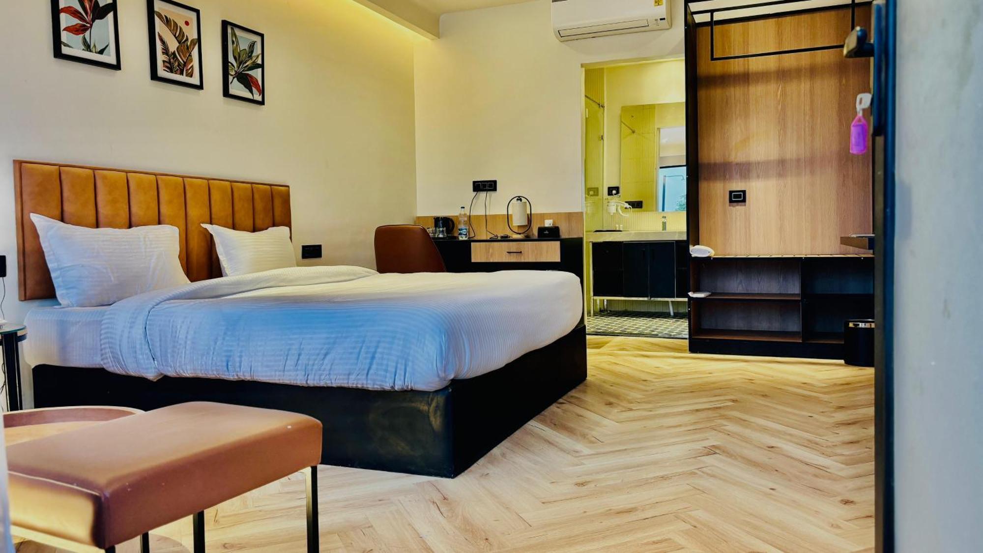 Vintclub Resort Lucknow Exterior photo